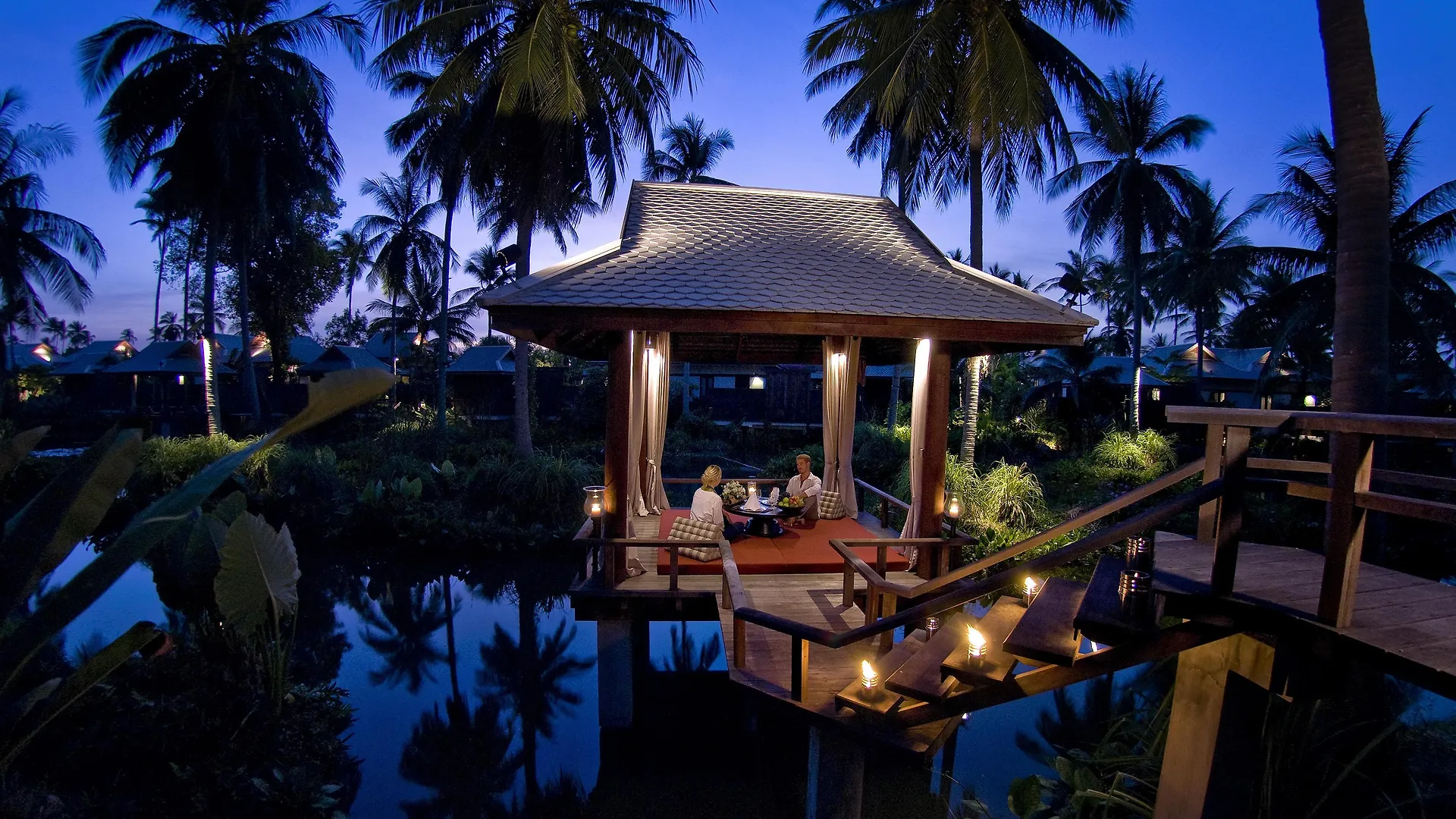 Anantara Mai Khao Phuket Villas 5*,