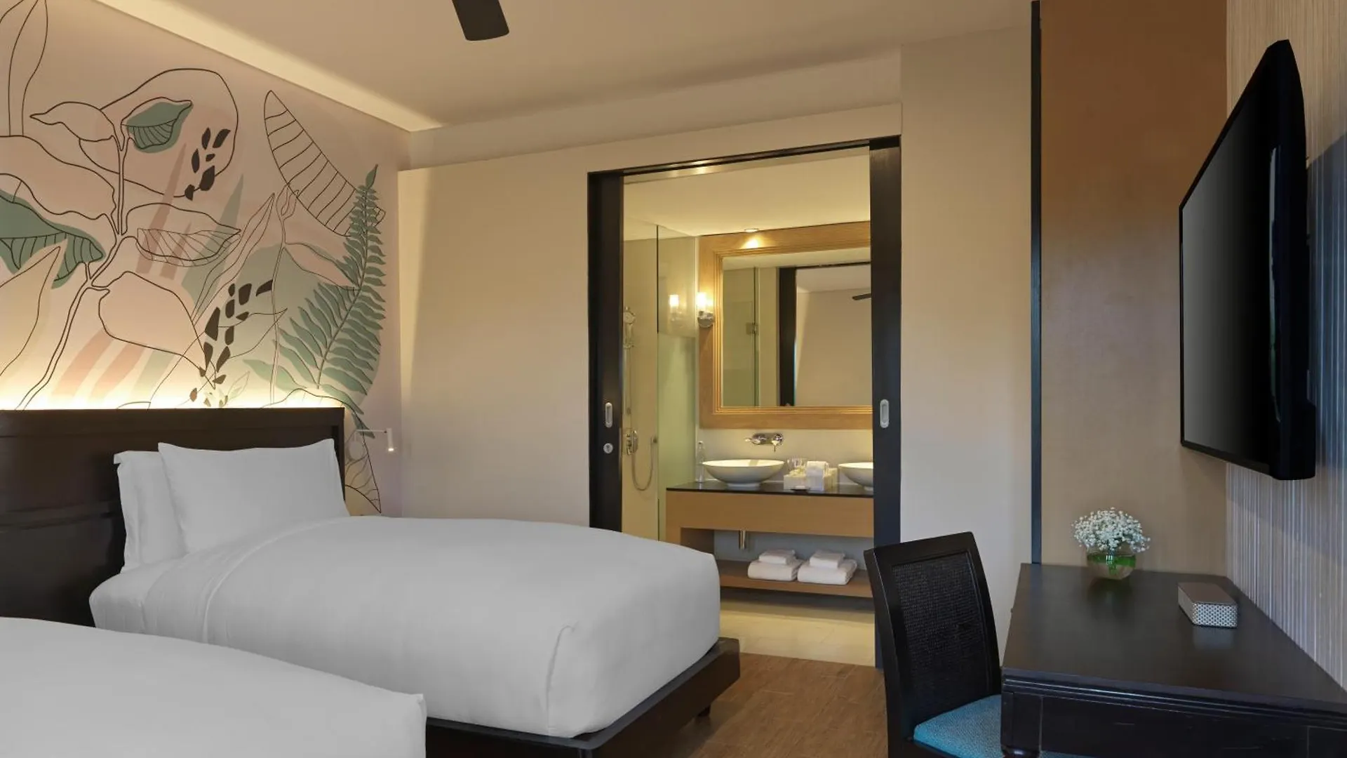 Anantara Mai Khao Phuket Villas 5*,
